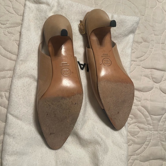 Vintage Chanel Slingback Pumps - Picture 3 of 7